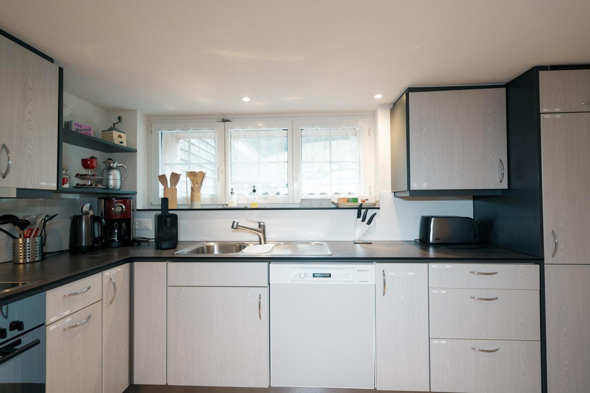 Large Apartment 8Beds Great For Family And Friends, Mountain View อัมเดน ภายนอก รูปภาพ