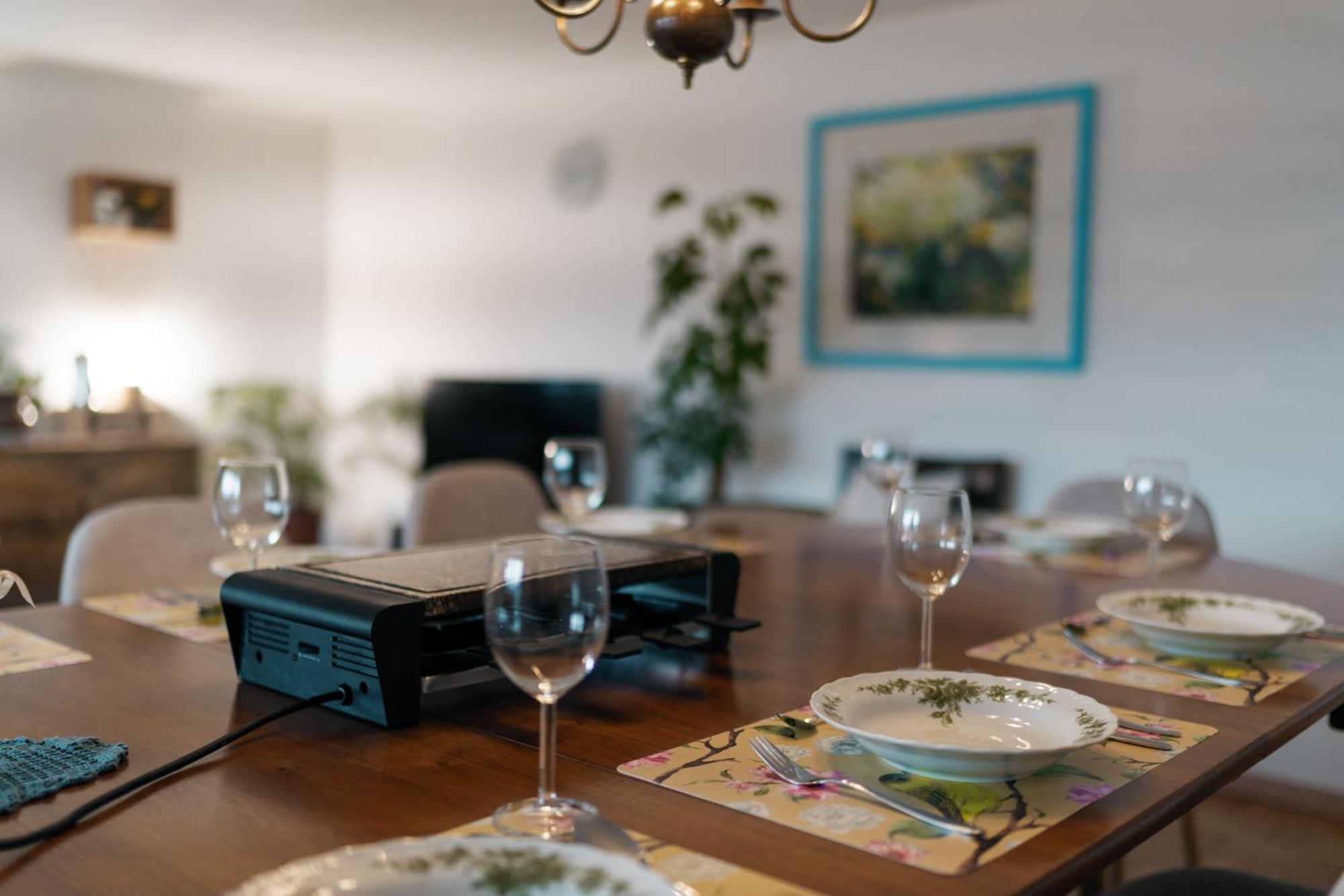 Large Apartment 8Beds Great For Family And Friends, Mountain View อัมเดน ภายนอก รูปภาพ